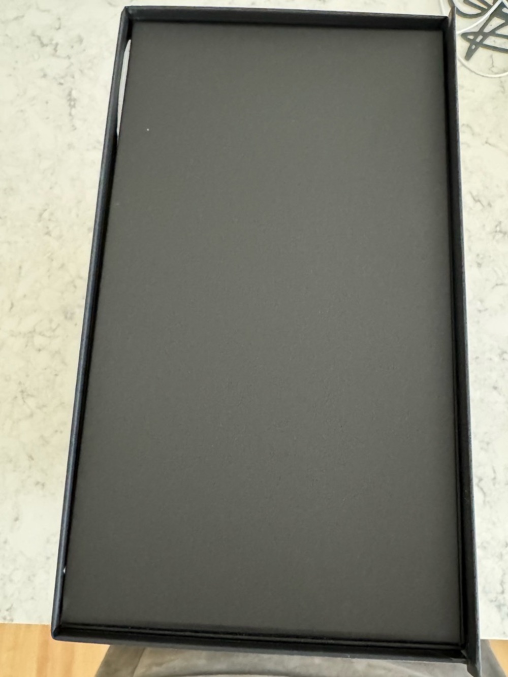 CHANEL Black Box with White Logo - Picture 10 of 13